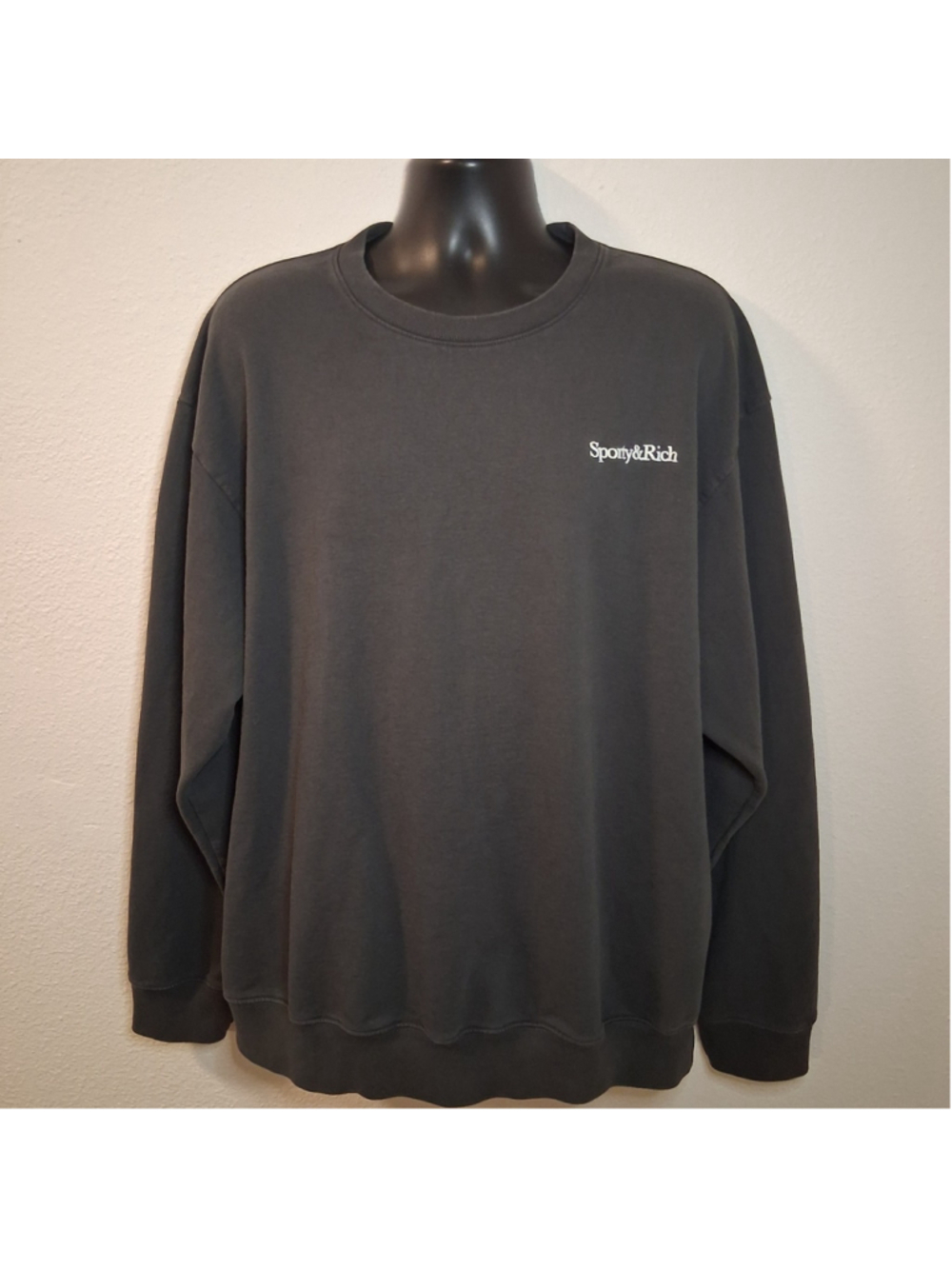 Sporty & Rich Serif Logo Crewneck Mens XL Sweatshirt Faded Black USA Made Baggy - Picture 3 of 9